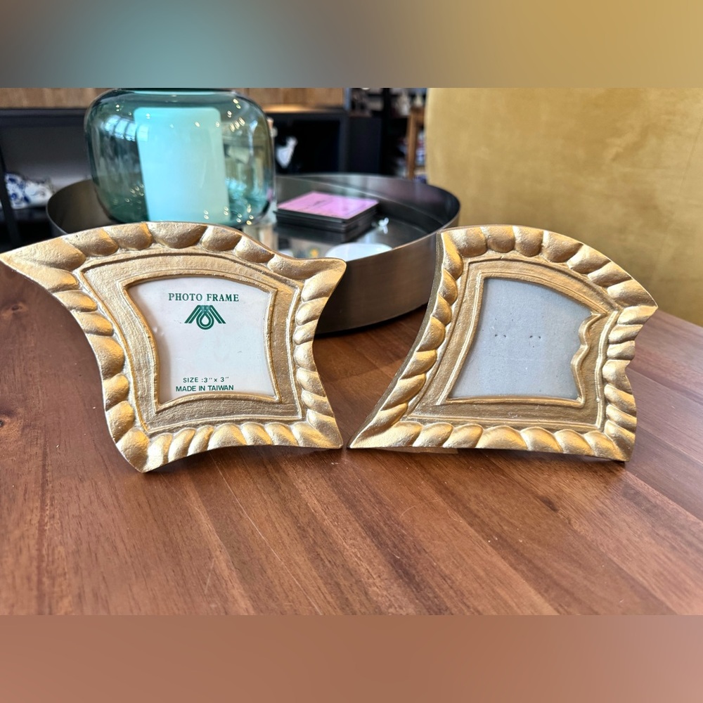 Set of Two Abstract 3” x 3” frames - Picture 6 of 7